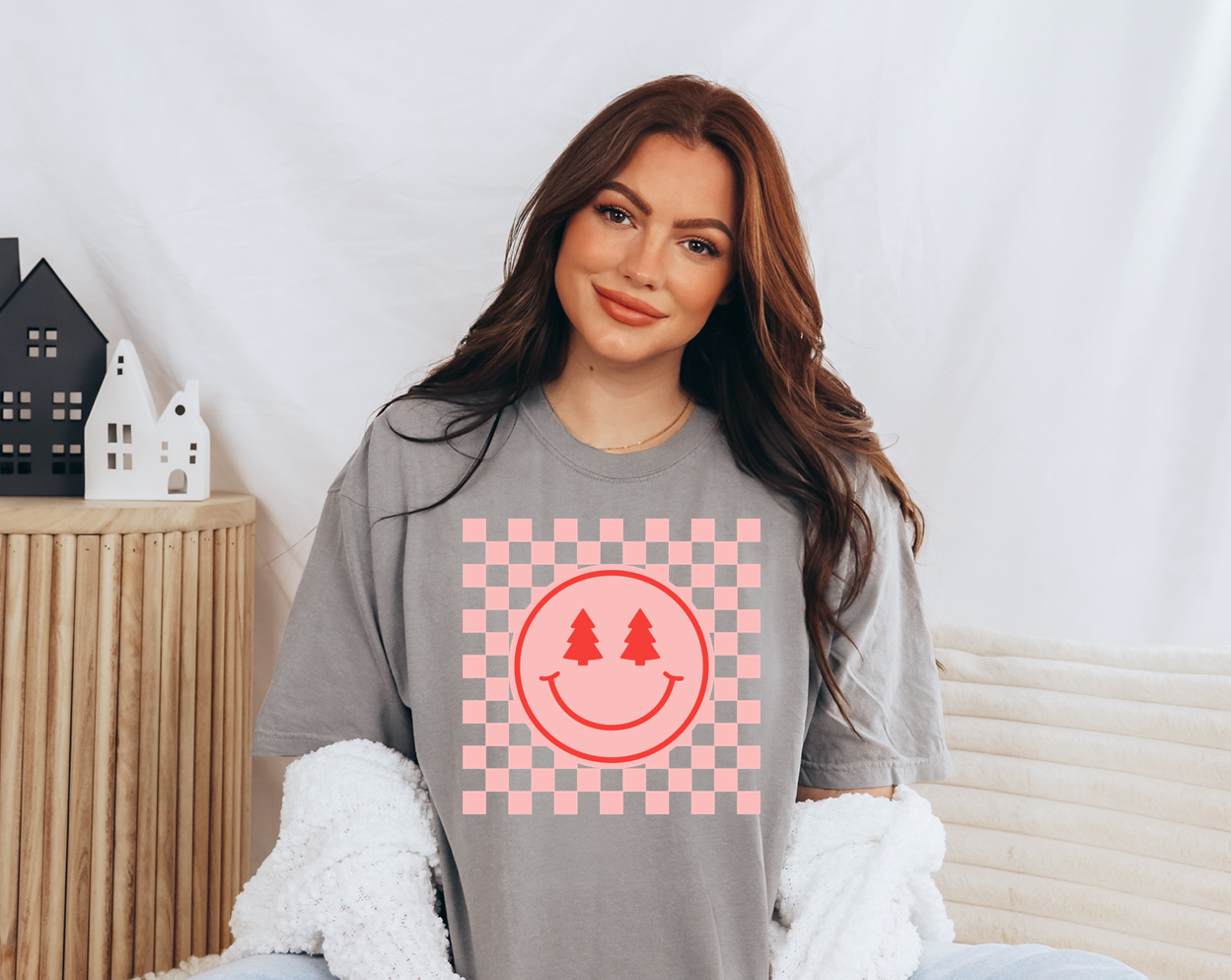 Checkered Christmas Smiley - Red